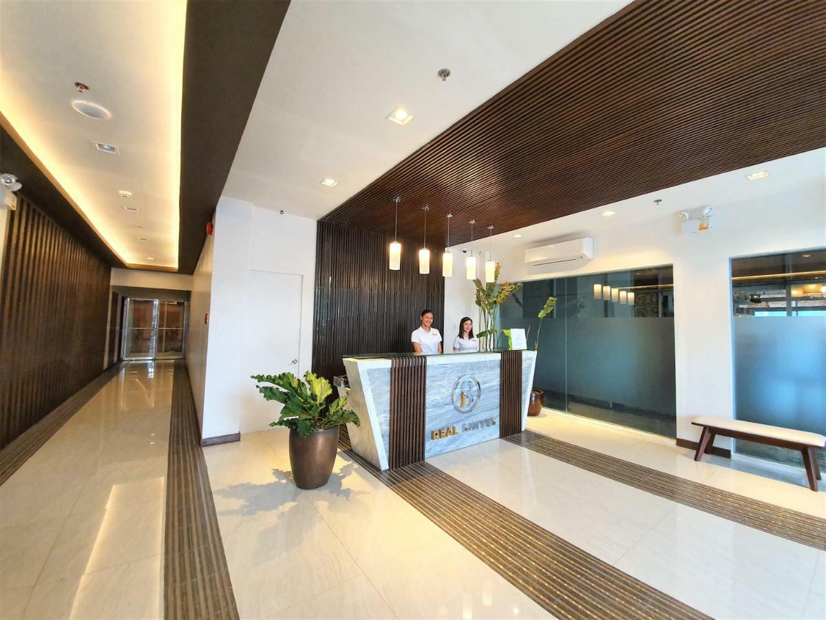 The Upperroom @ Real Suites Баколод Екстер'єр фото
